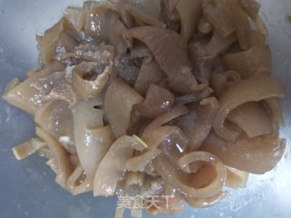 麻辣猪皮的做法步骤：2