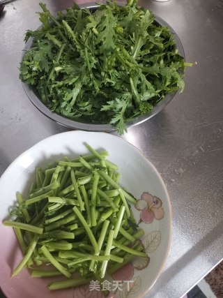 蒜末炒茼蒿的做法步骤：1