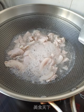 猪肉炒西芹的做法步骤：6