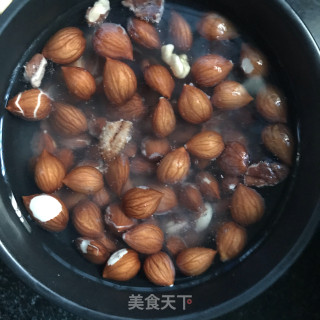 黄豆杏仁奶的做法步骤：1