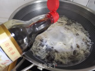 金针木耳豆腐汤的做法步骤：5