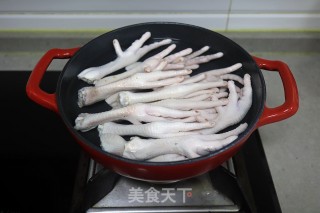 香辣卤鸡爪的做法步骤：2