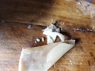 肉皮冻的做法步骤：2
