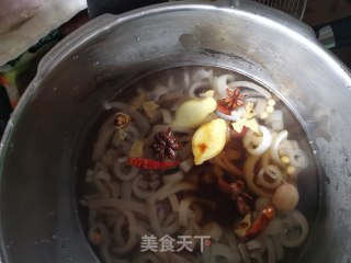 肉皮冻的做法步骤：7