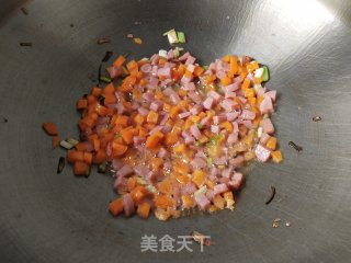 五彩紫米炒饭的做法步骤：6
