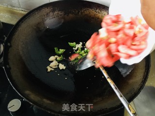 西红柿鸡蛋拌面的做法步骤：2