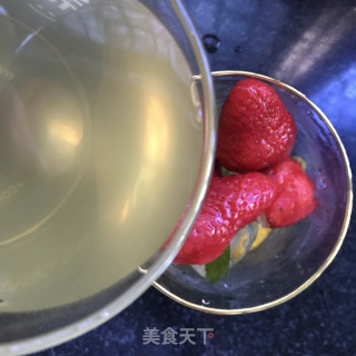 草莓蜂蜜柠檬茶的做法步骤：7