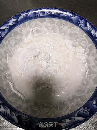 米酒小圆子的做法步骤：1