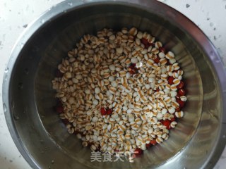 薏米山药红豆枣粥的做法步骤：2