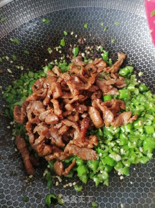 辣椒炒肉的做法步骤：5