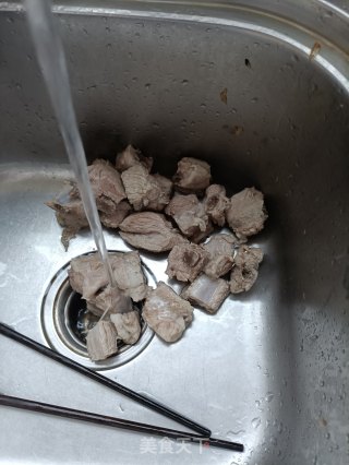 咖喱炖排骨的做法步骤：3