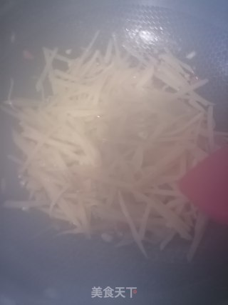 酸辣土豆丝的做法步骤：3