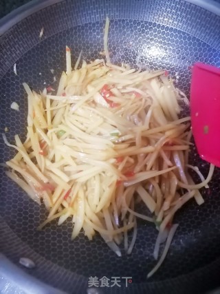 酸辣土豆丝的做法步骤：4