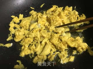 豇豆鸡蛋水饺的做法步骤：2