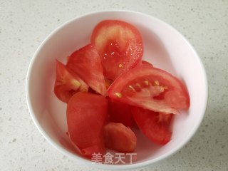 土豆丝炒西红柿的做法步骤：2