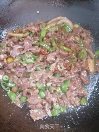小炒牛肉的做法步骤：6