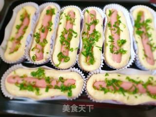 香葱热狗面包的做法步骤：6