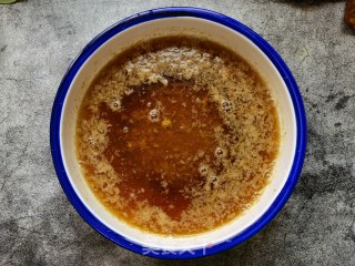 荆芥麻酱凉饸烙的做法步骤：6