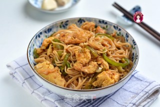 鸡蛋青椒炒面的做法步骤：11