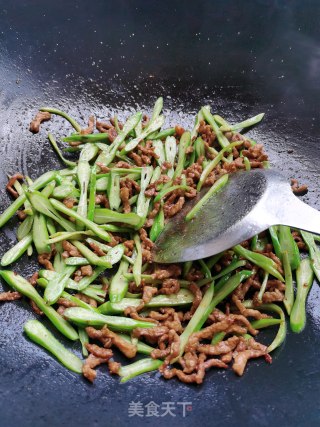 刀豆炒肉丝的做法步骤：7