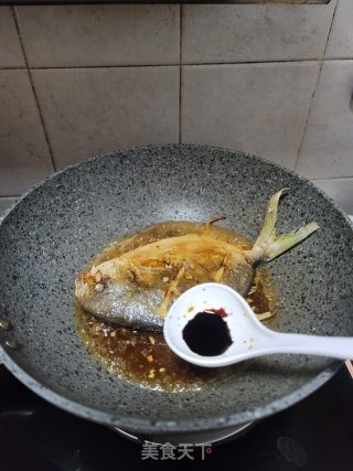 红烧鲳鱼的做法步骤：8
