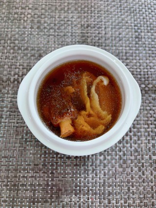 羊肚菌鱼胶炖汤的做法步骤：9