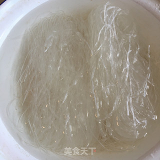 虾仁粉丝煲豆腐的做法步骤：3