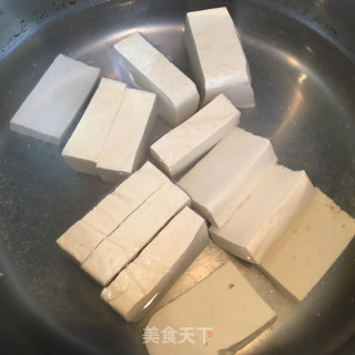 虾仁粉丝煲豆腐的做法步骤：4