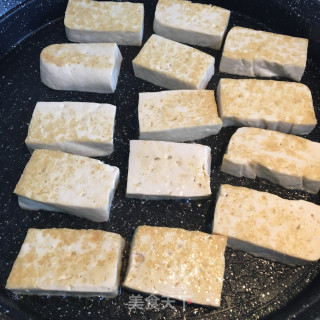 虾仁粉丝煲豆腐的做法步骤：5