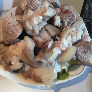红烧肘子的做法步骤：3