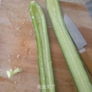 腌脆黄瓜的做法步骤：2
