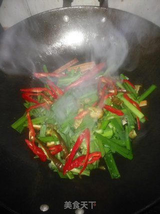 韭菜炒香干的做法步骤：6