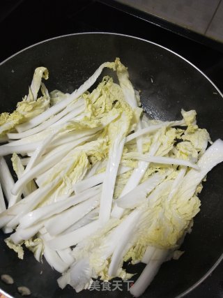 ????简单开胃小菜????油豆腐焖娃娃菜的做法步骤：3