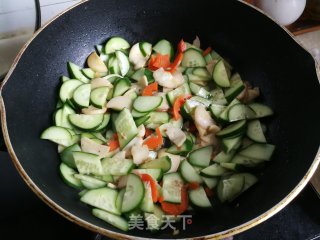杏鲍菇黄瓜炒肉片的做法步骤：6