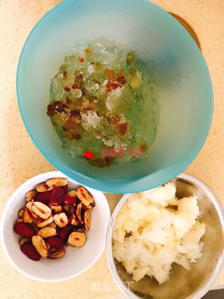 超多料美颜桃胶糖水的做法步骤：2