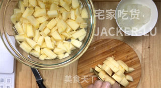 家常美食苹果酱，入口酸酸甜甜，纯天然美食，无防腐剂哦。的做法步骤：1