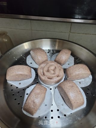 黑全麦馒头的做法步骤：8