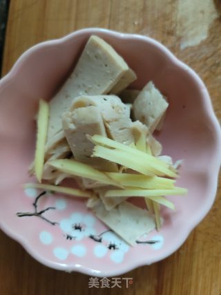 肉卷豆芽汤的做法步骤：2