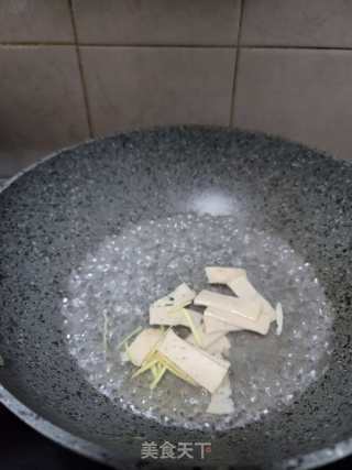 肉卷豆芽汤的做法步骤：4