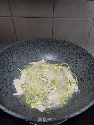 肉卷豆芽汤的做法步骤：5