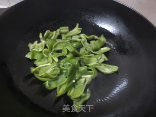 辣椒黄瓜炒青虾的做法步骤：5