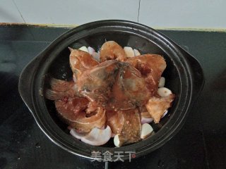 砂锅鲈鱼的做法步骤：4