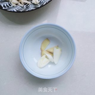 白玉菇蛋皮汤的做法步骤：5