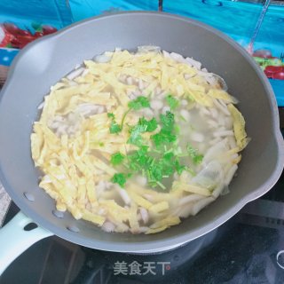 白玉菇蛋皮汤的做法步骤：12