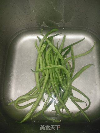 清炒四季豆的做法步骤：1