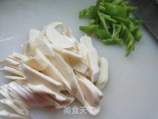 青椒茭白炒鸡蛋的做法步骤：3