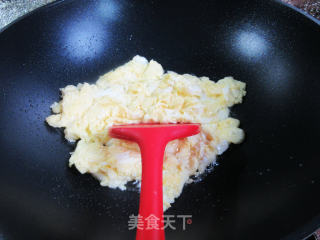 青椒茭白炒鸡蛋的做法步骤：5