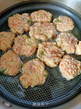 土豆饼好吃????极啦的做法步骤：11