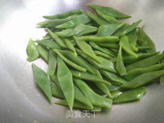 鸡蛋炒豆角的做法步骤：4