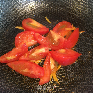 番茄金针菇龙利鱼汤的做法步骤：4